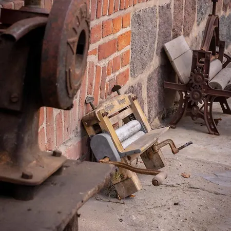 Dom wakacyjny Na Zboczu - Rodzinny W Lesie Na Mazurach Z Basenem I Sauną *