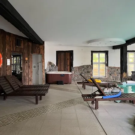 Na Zboczu - Rodzinny W Lesie Na Mazurach Z Basenem I Sauna Guzowy Piec