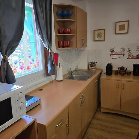 Na Zboczu - Rodzinny W Lesie Na Mazurach Z Basenem I Sauna Guzowy Piec